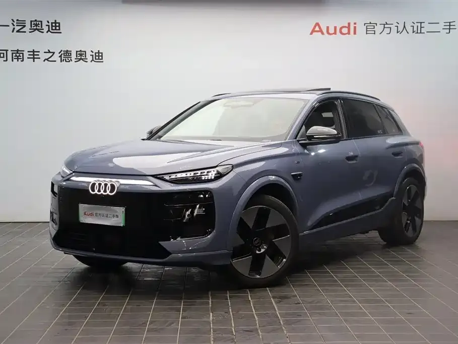 Audi Q6L e-tron — фото 1
