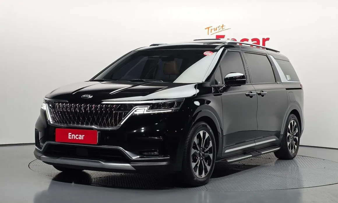 Kia Carnival — фото 1