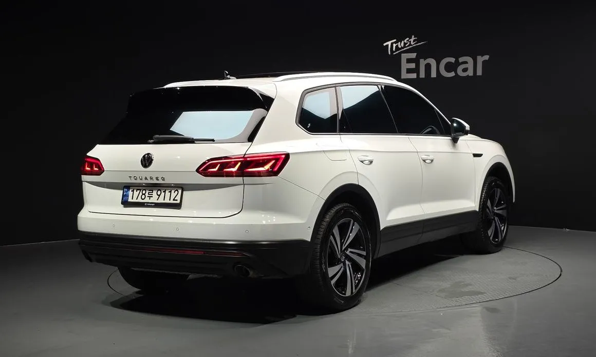 Volkswagen Touareg — фото 3