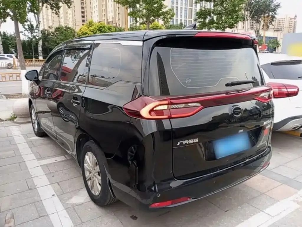GAC Motor Trumpchi M6 — фото 9