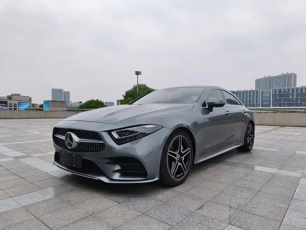 Mercedes-Benz CLS — фото 1