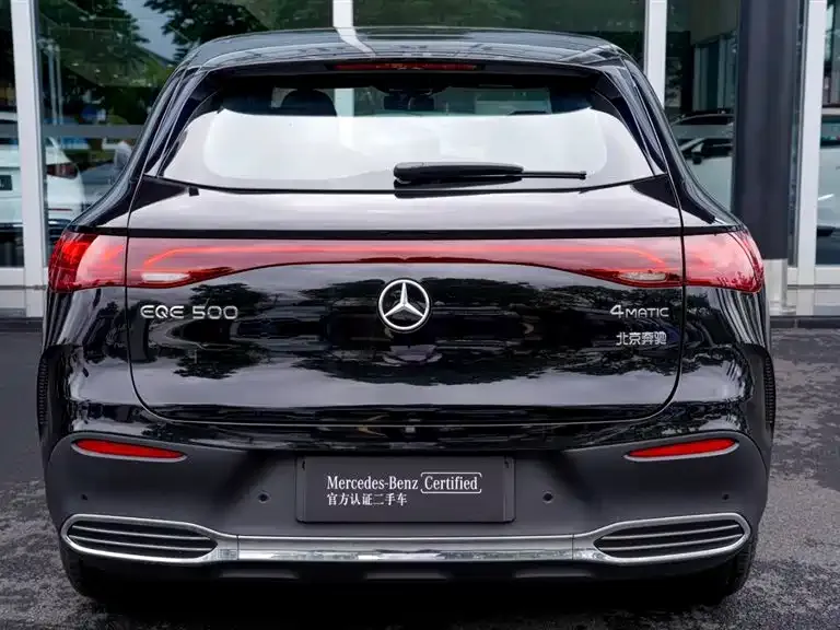 Mercedes-Benz EQE SUV — фото 8