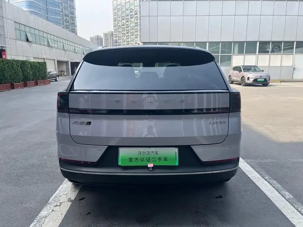Volvo XC70 Plug-in Hybrid — фото 4