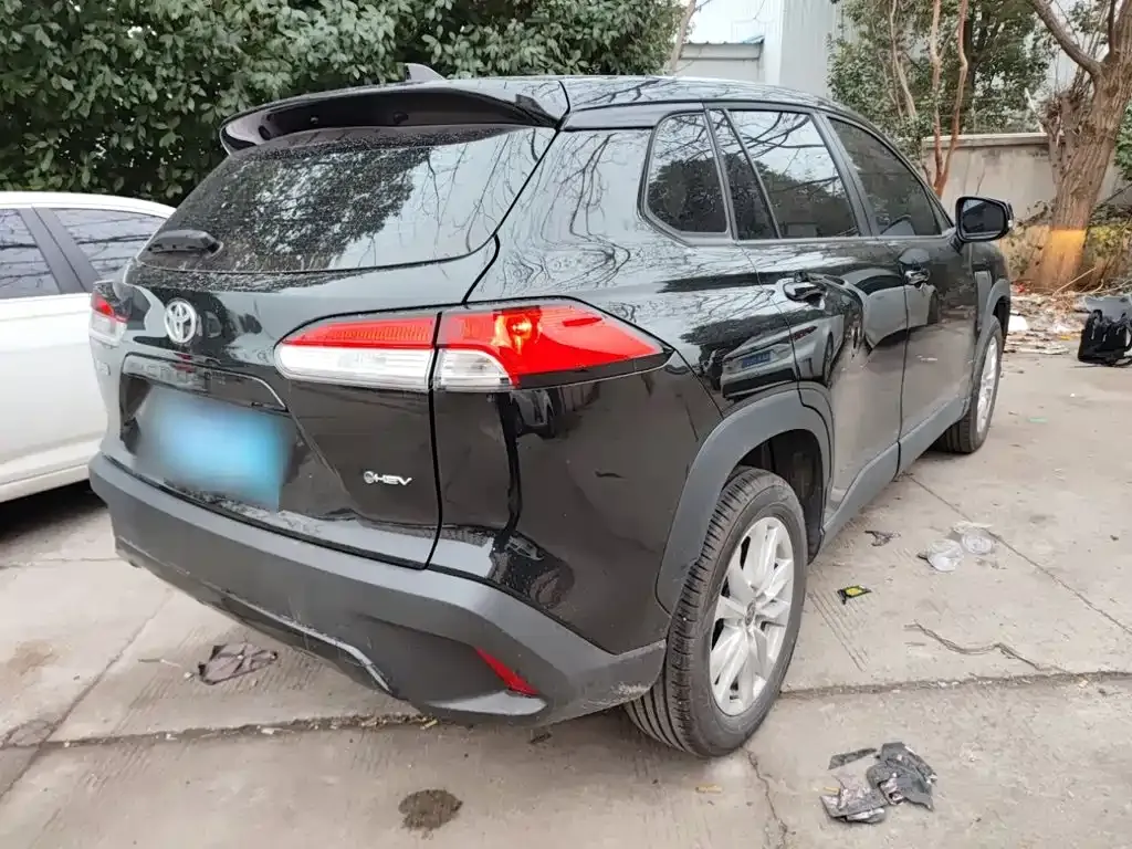 Toyota Corolla Cross — фото 10