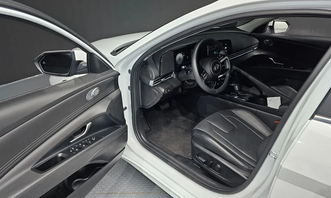 Hyundai AVANTE — фото 6