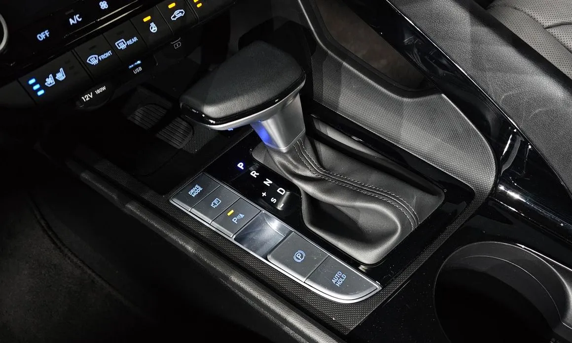 Hyundai AVANTE — фото 9