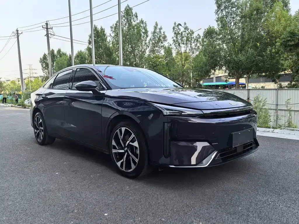 Geely Galaxy L6 — фото 10
