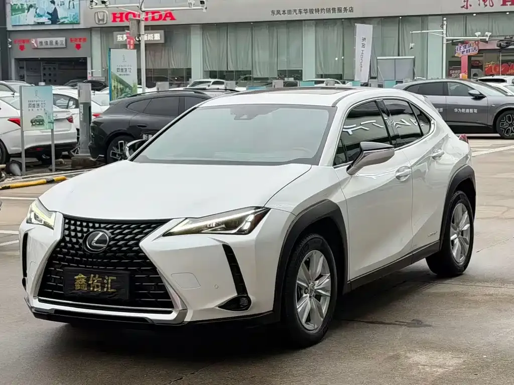 Lexus UX — фото 5