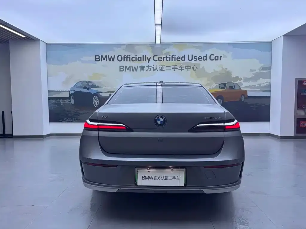BMW i7 — фото 3
