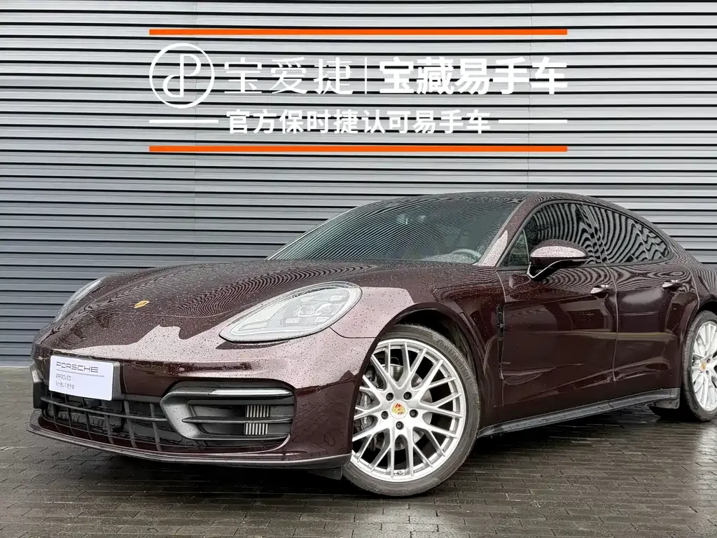 Porsche Panamera — фото 1