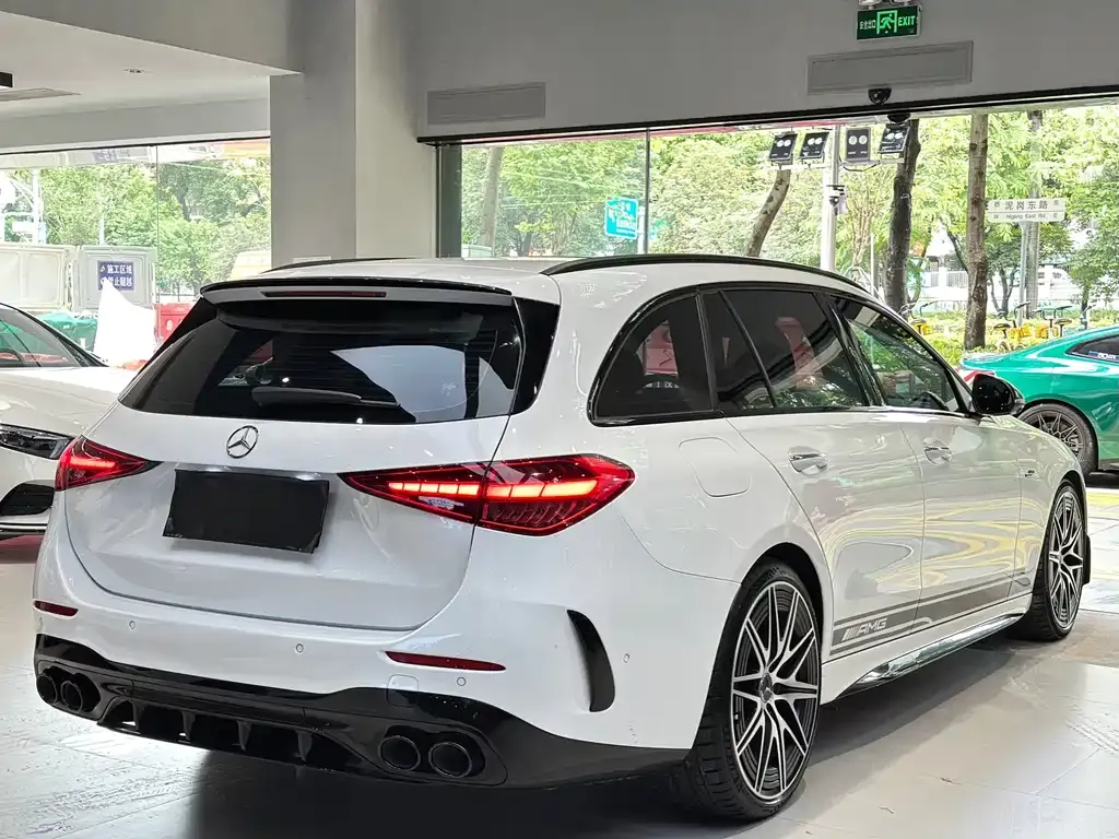 Mercedes-Benz C-Class AMG — фото 10