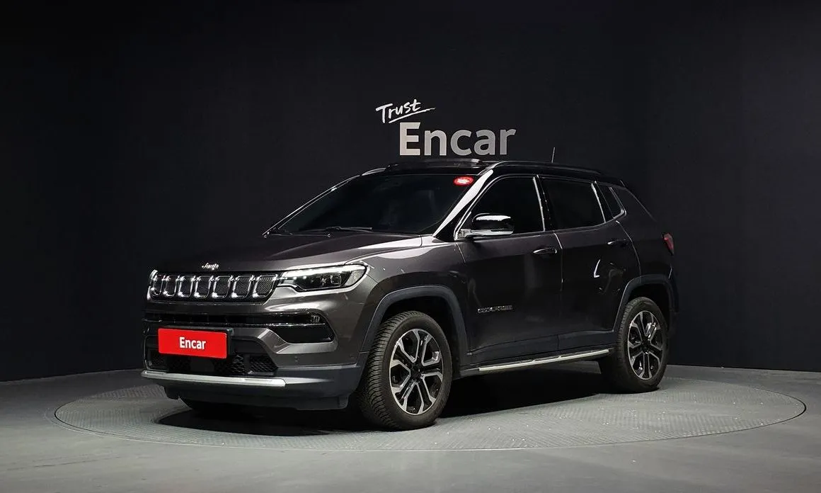 Jeep Compass — фото 1