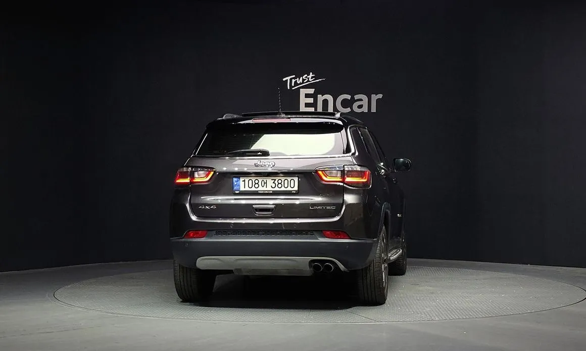 Jeep Compass — фото 2