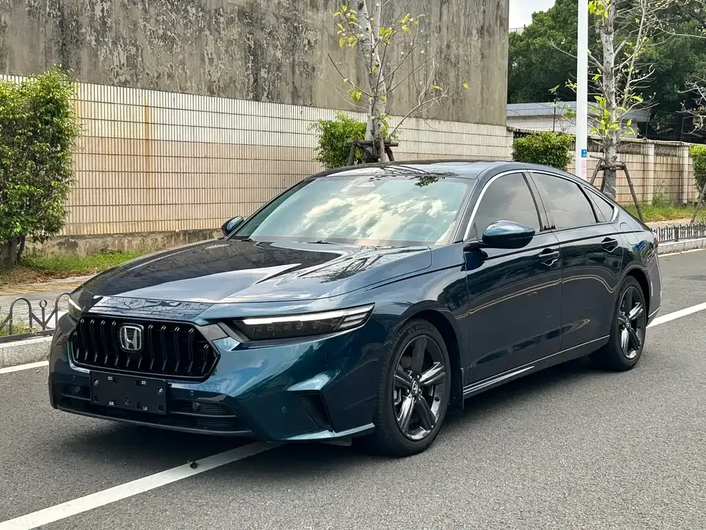 Honda Inspire — фото 1