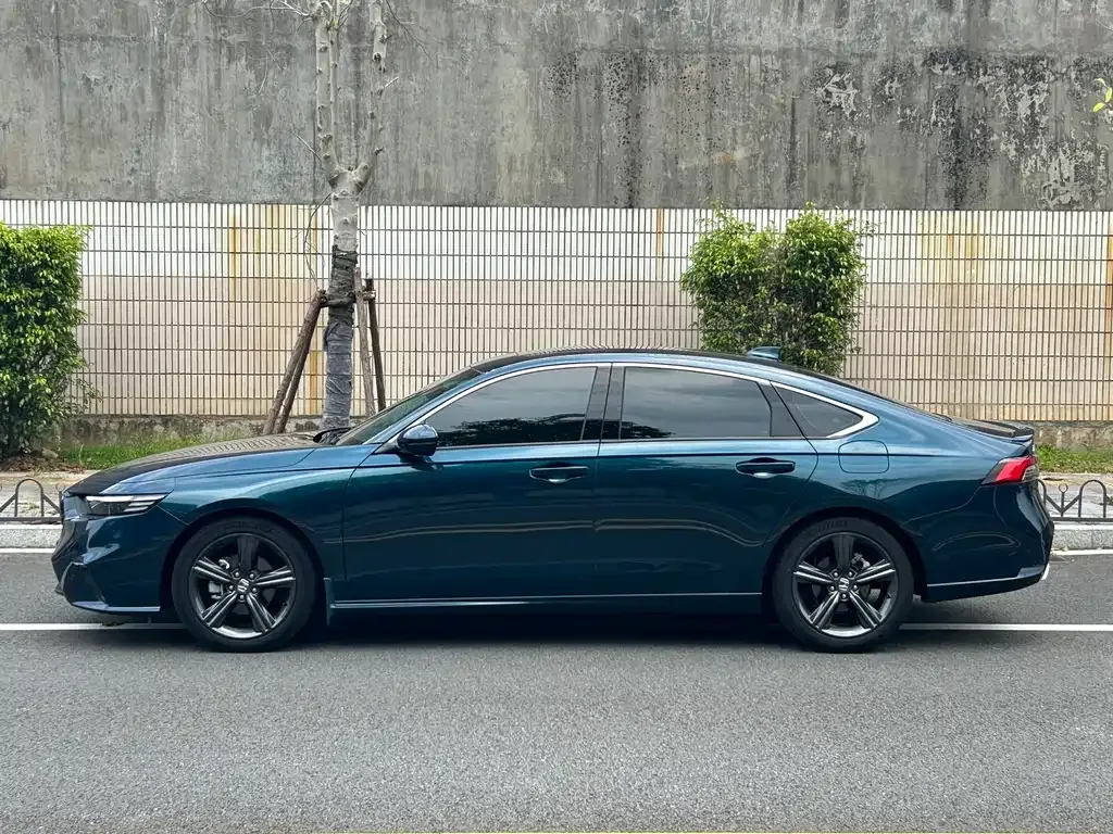 Honda Inspire — фото 6