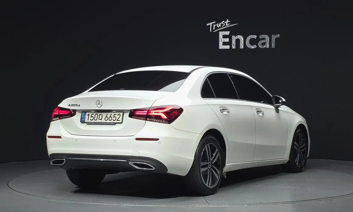 Mercedes-Benz A-Class — фото 6