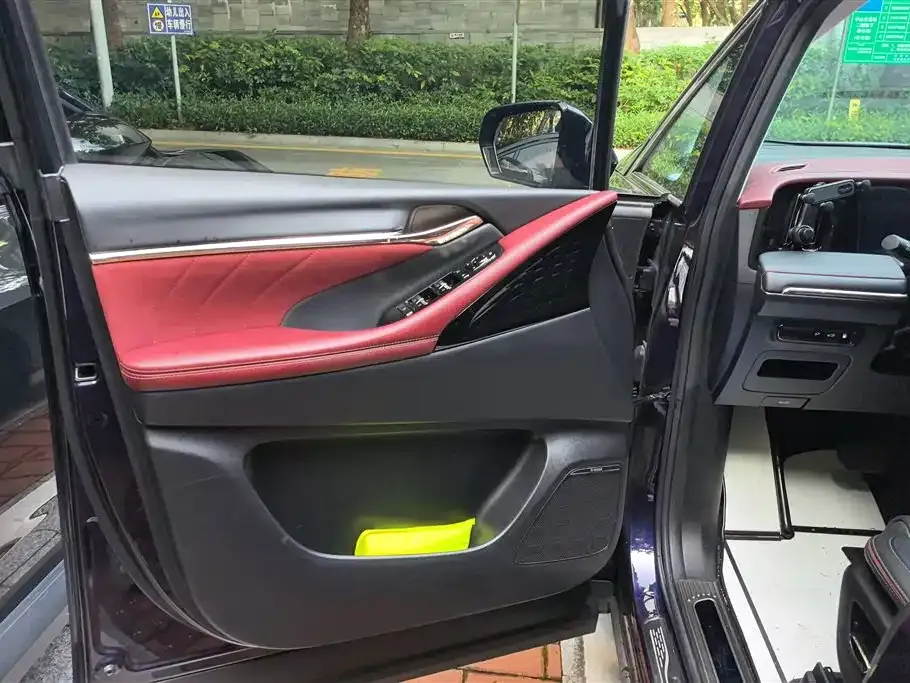GAC Motor Trumpchi E9 — фото 10