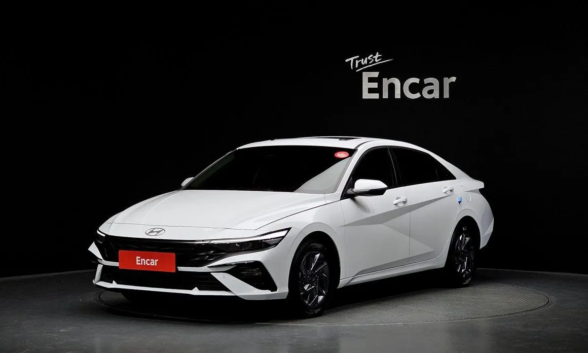 Hyundai AVANTE — фото 1