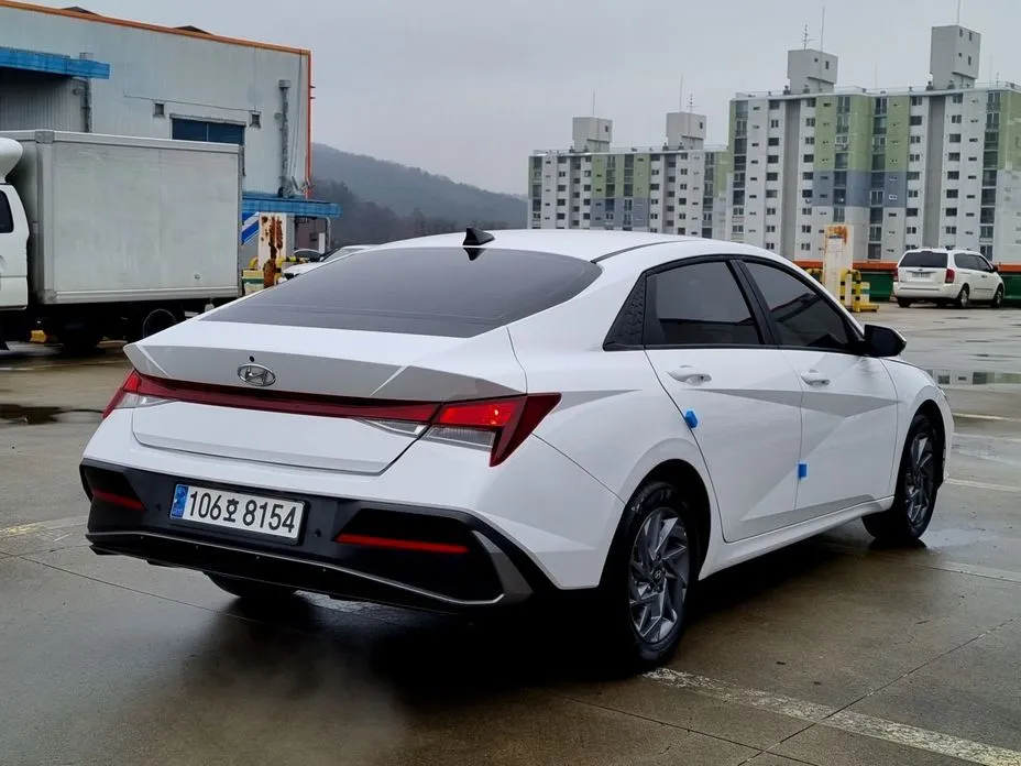 Hyundai AVANTE — фото 3