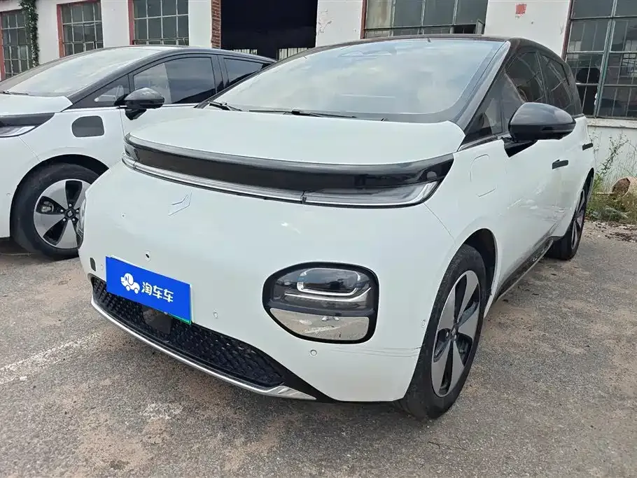 Baojun Yunduo — фото 1