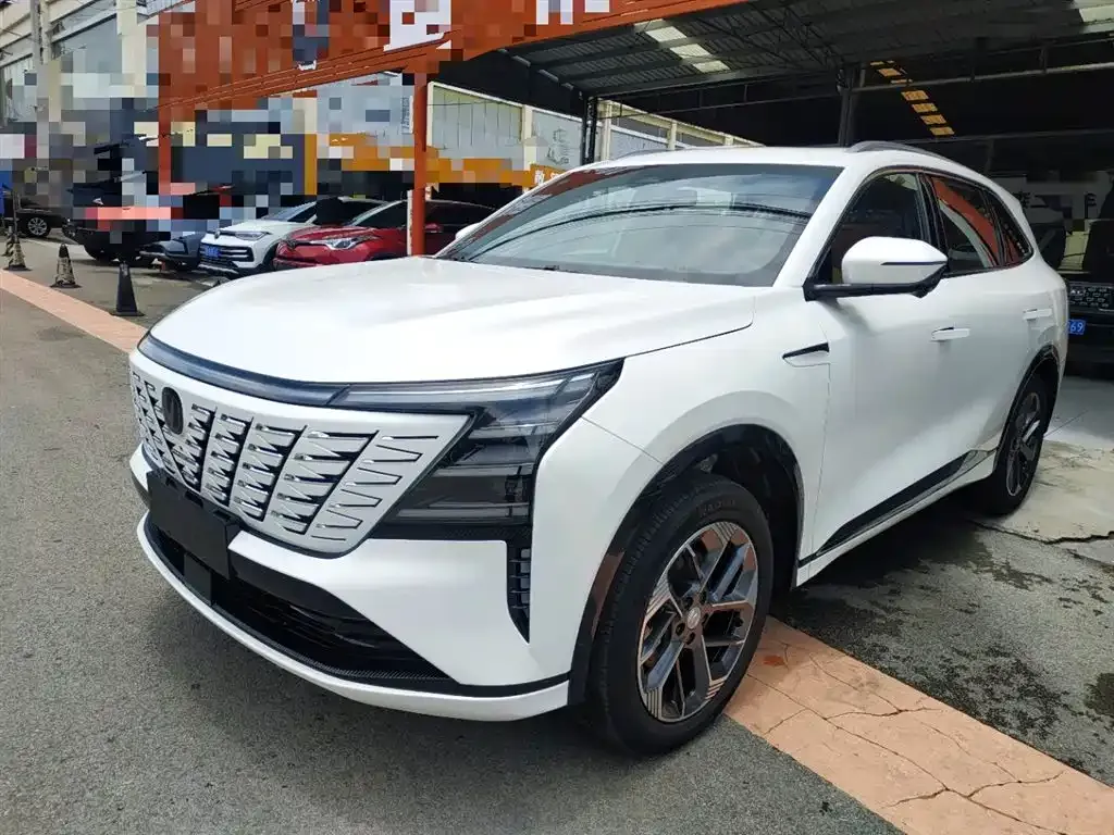Changan CS75PLUS — фото 1