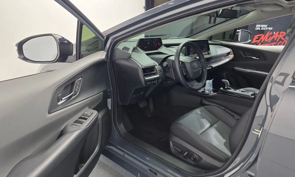 Toyota Prius — фото 10