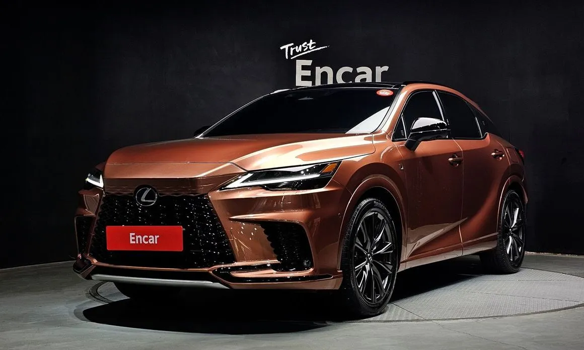 Lexus RX — фото 1