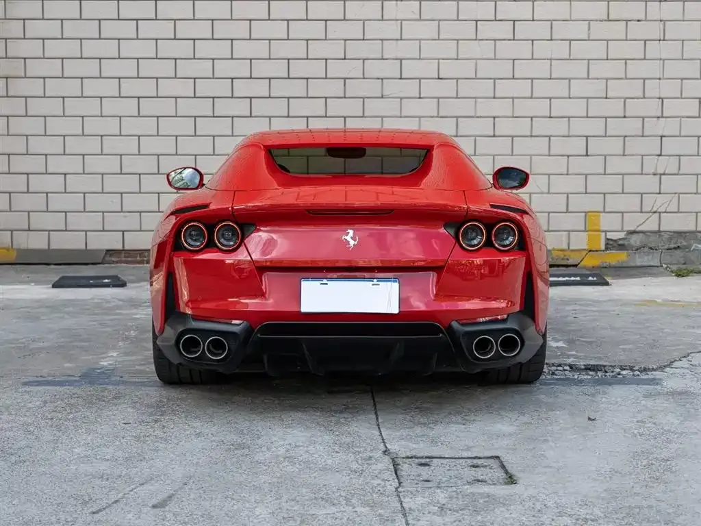 Ferrari 812 — фото 9