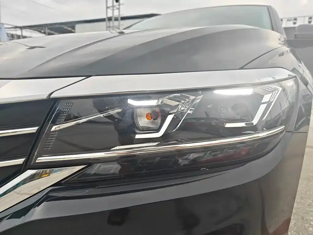 Volkswagen Passat — фото 9
