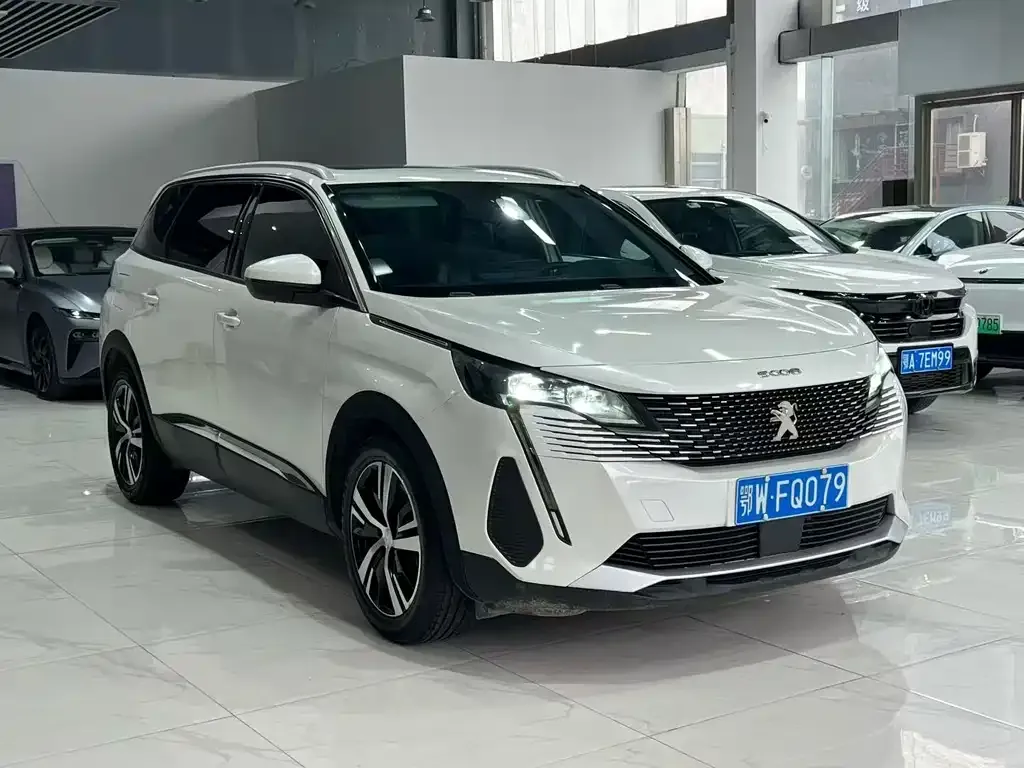 Peugeot 5008 — фото 4