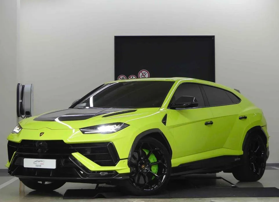 Lamborghini Urus — фото 1