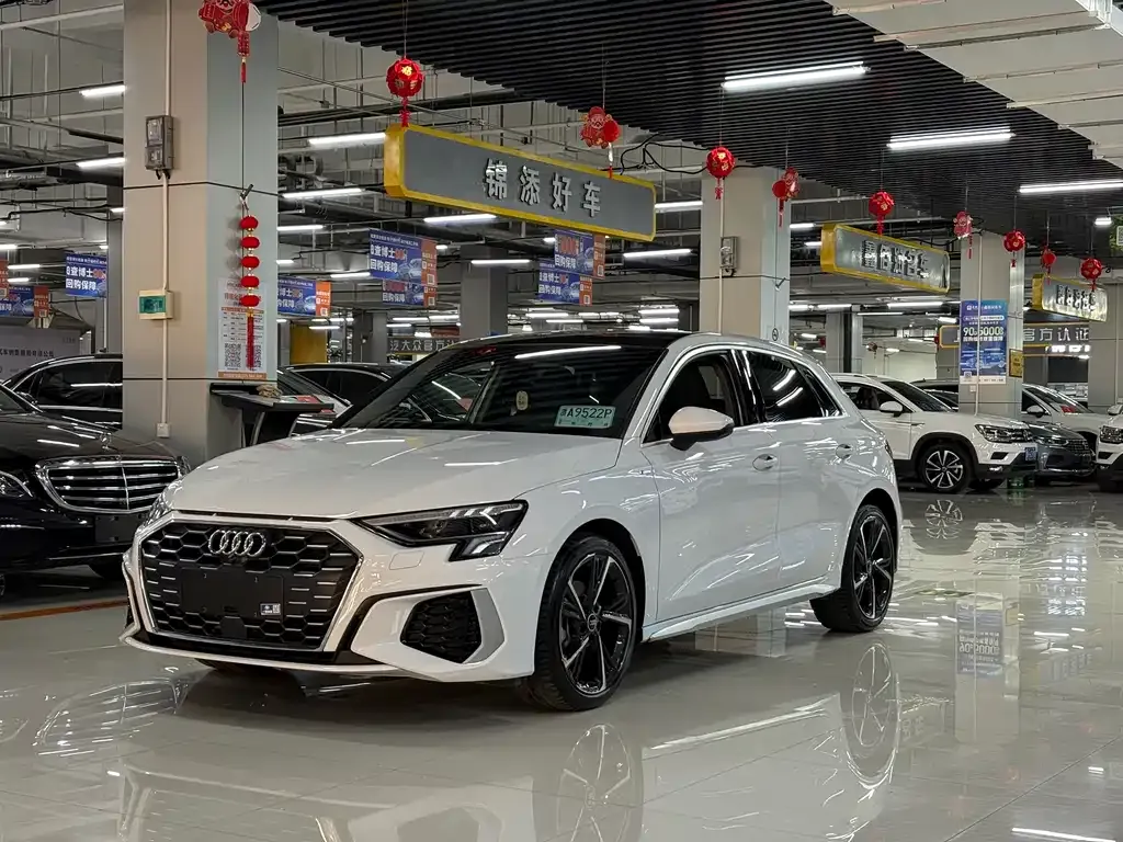 Audi A3 — фото 1