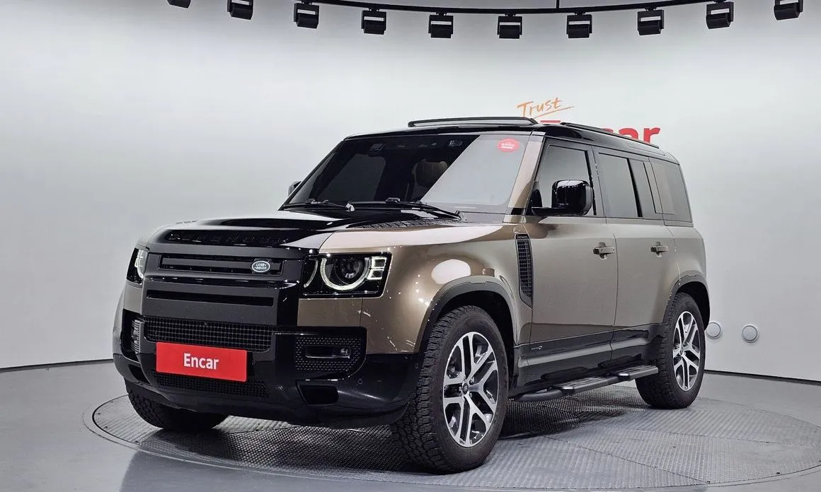 Land Rover Defender — фото 1
