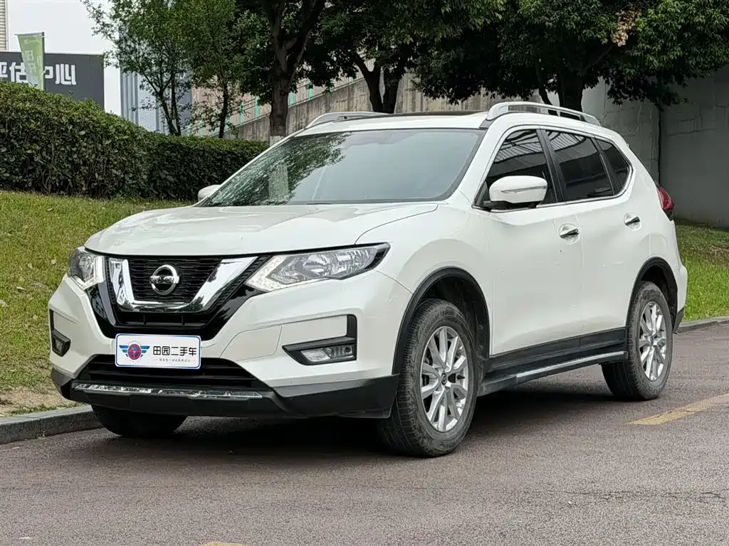 Nissan X-Trail — фото 1