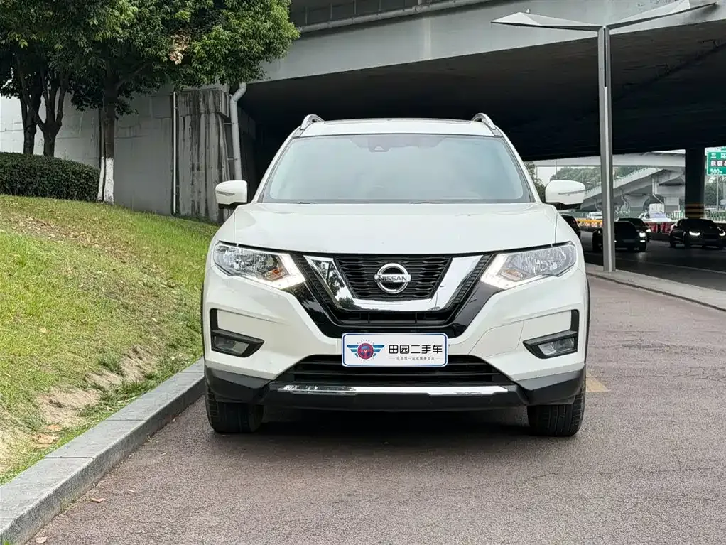 Nissan X-Trail — фото 7