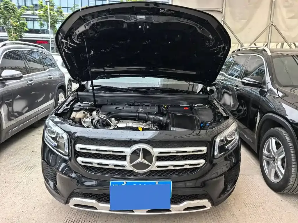 Mercedes-Benz GLB — фото 10