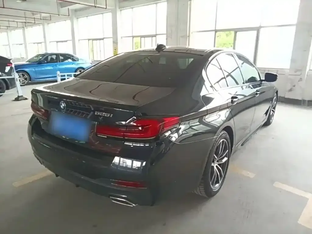 BMW 5 Series (Import) — фото 2