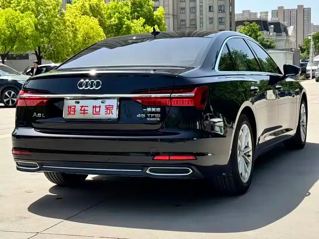 Audi A6L — фото 8