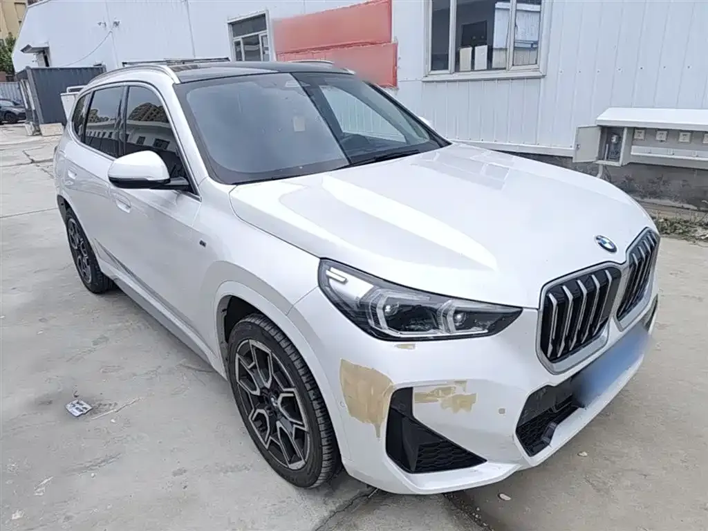 BMW X1 — фото 8