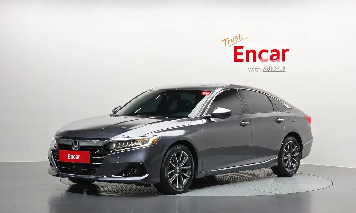 Honda Accord — фото 1