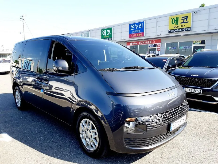 Hyundai Staria — фото 1