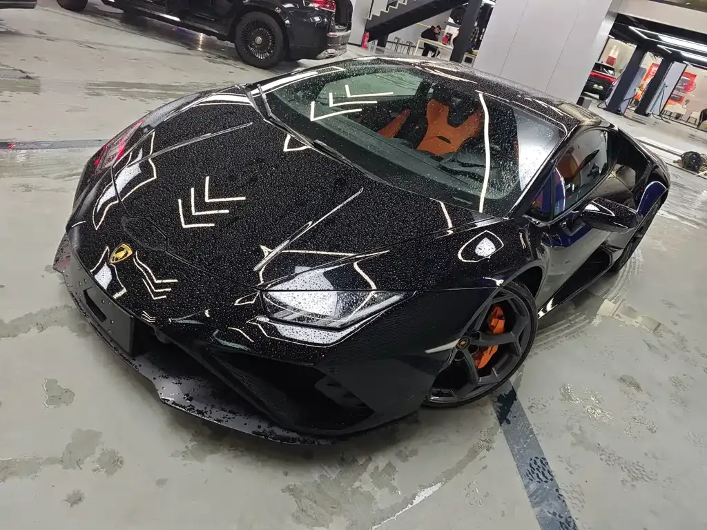 Lamborghini Huracan — фото 1