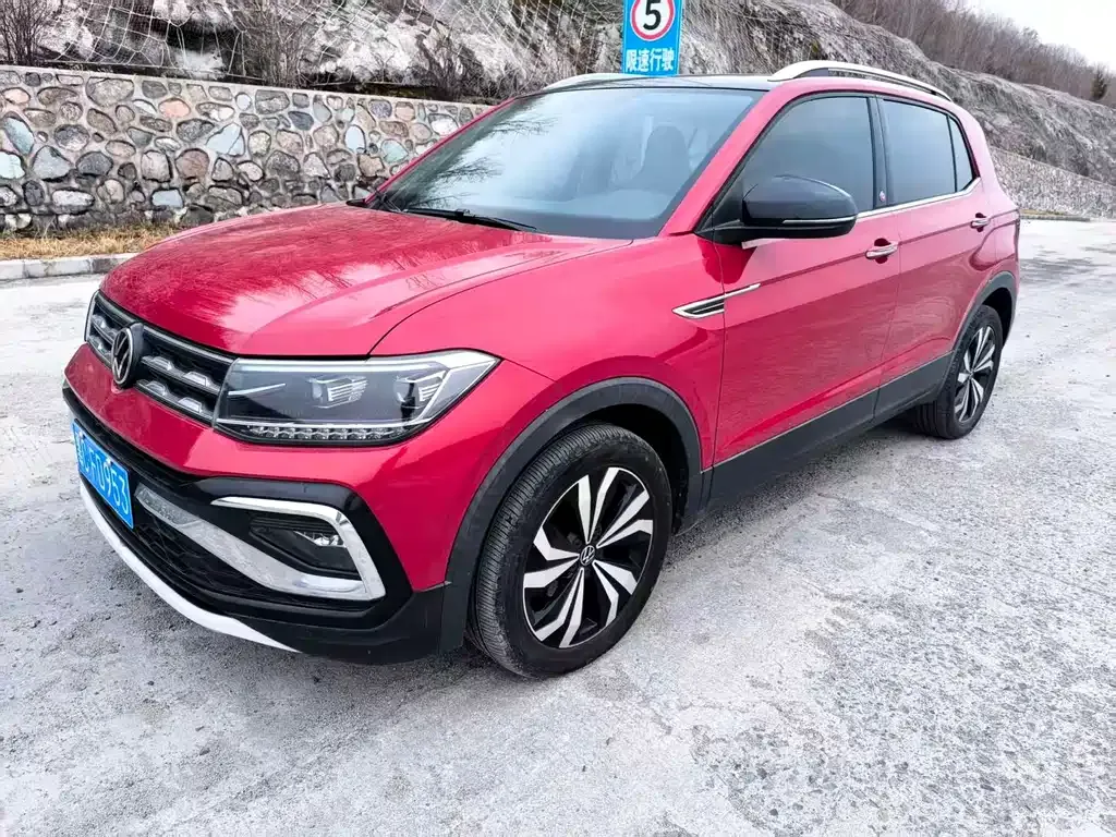 Volkswagen T-Cross — фото 1