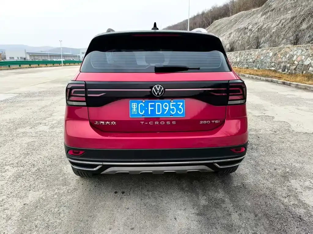 Volkswagen T-Cross — фото 10