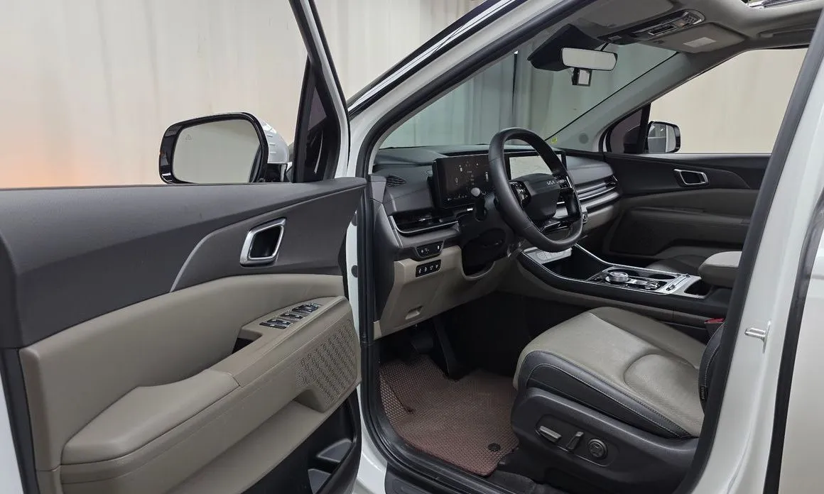 Kia Carnival — фото 10