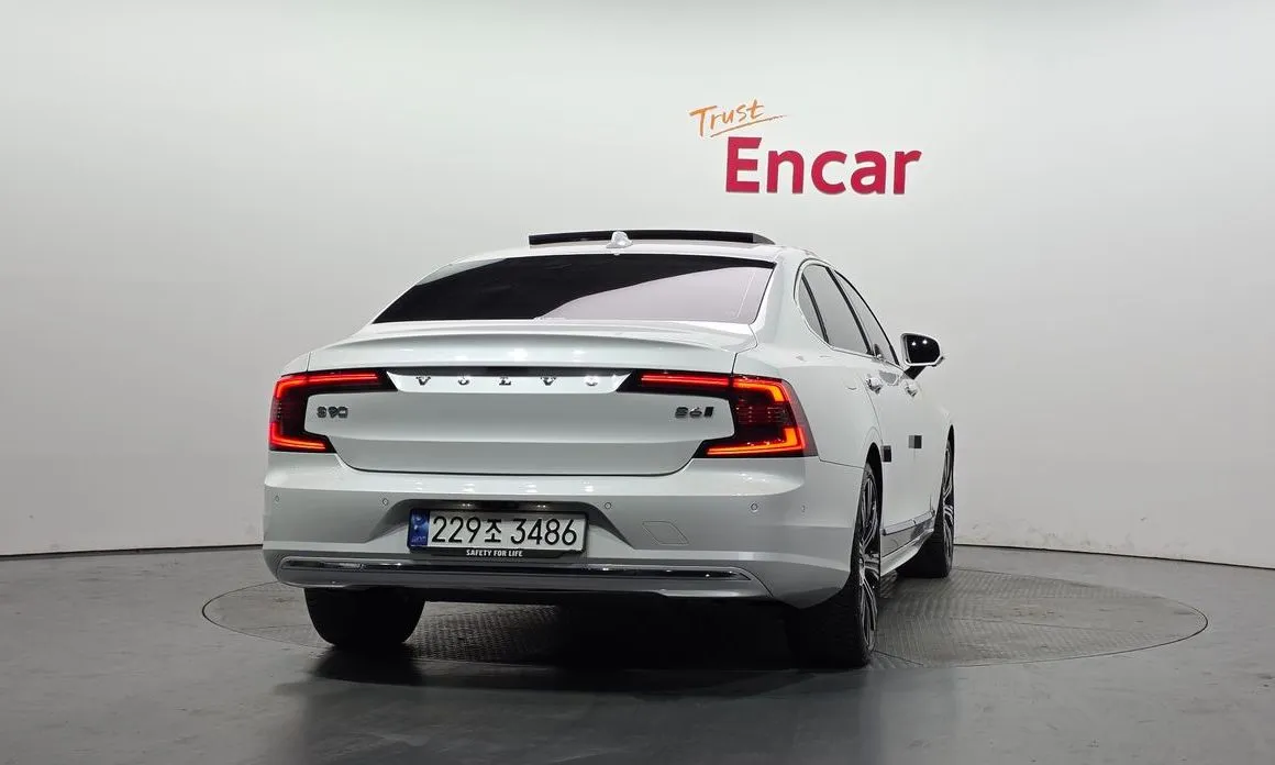 Volvo S90 — фото 7
