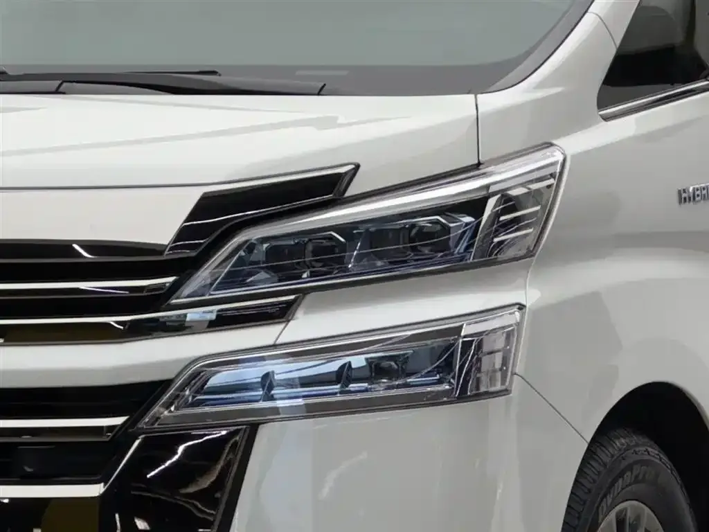 Toyota Vellfire — фото 7