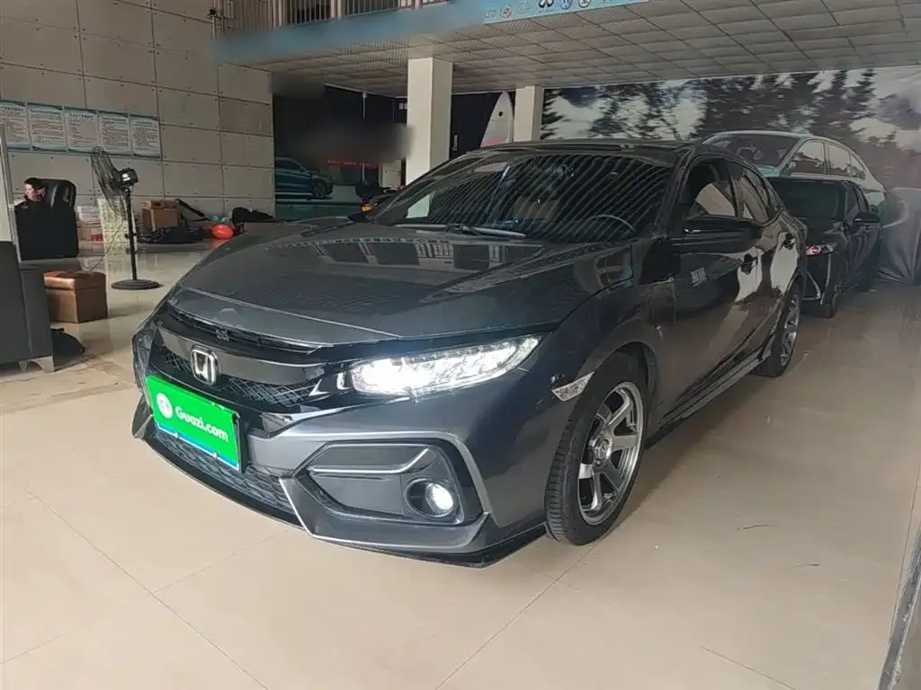 Honda Civic — фото 1