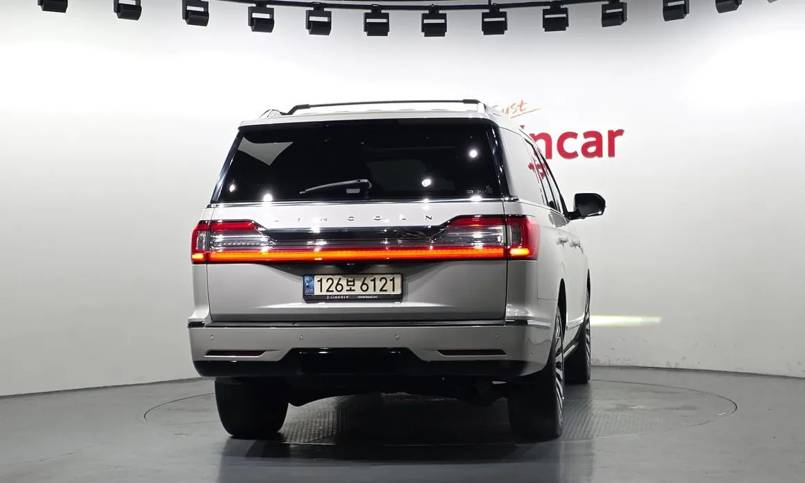 Lincoln Navigator — фото 10