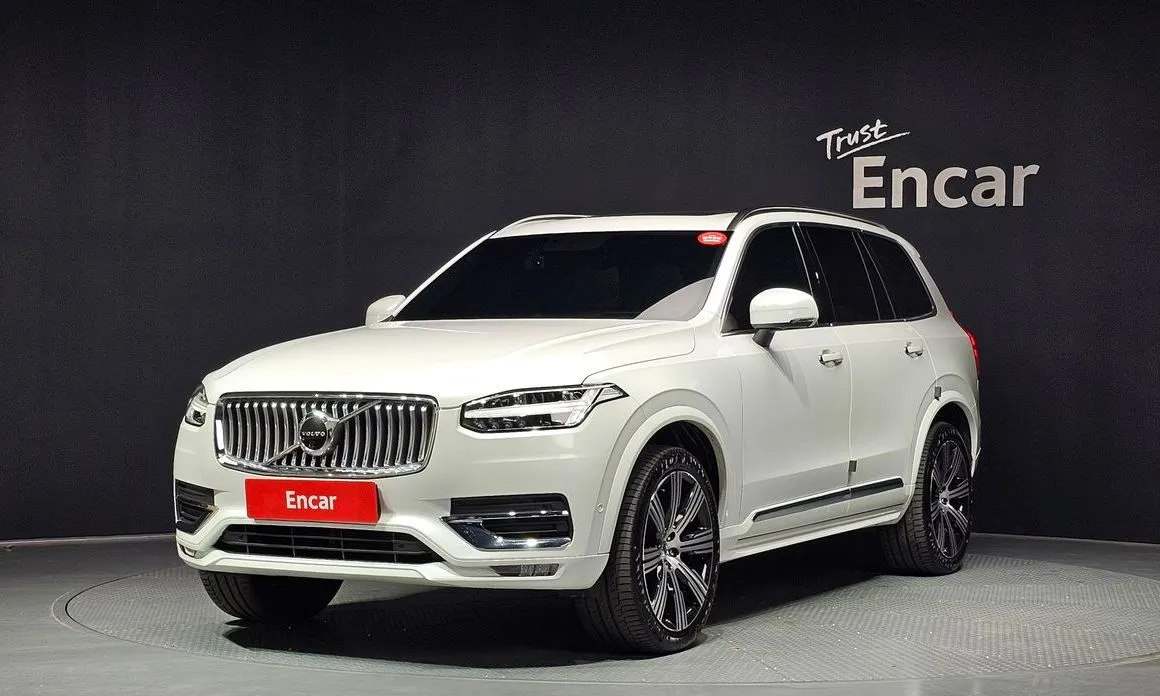 Volvo XC90 — фото 1